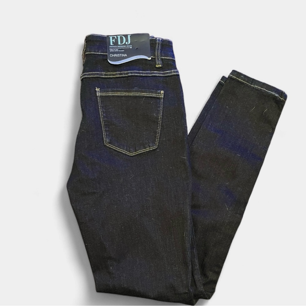 FDJ - French Dressing Jeans
Christina Slim Leg Size 8 - Stretch New With Tags